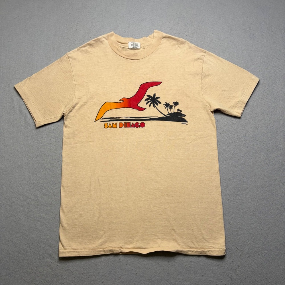 Hanes T-Shirt Mens M Tan San Diego Vintage 80s Beefy-T Single Stitch Graphic